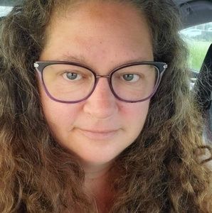 Meet your Posher, Michele